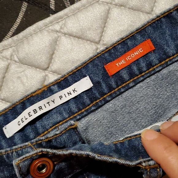 Celebrity Pink Hi Rise Mom Jean Short Iconic Short Size 11/30 - Picture 4 of 8